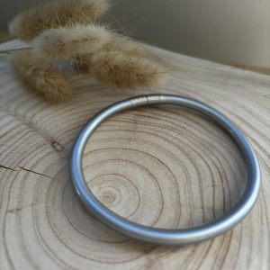 Bracelet jonc type bouddhiste